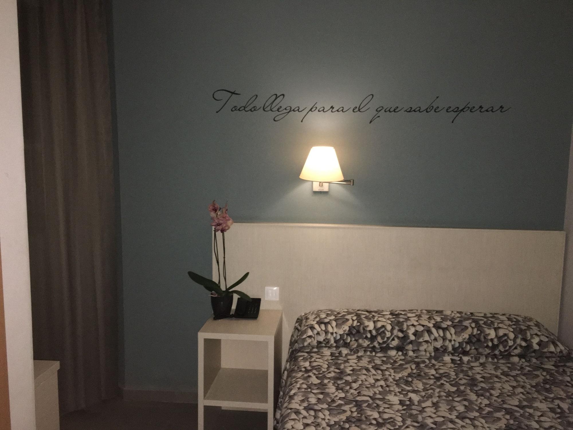 Hotel Hm Alfaro Ngoại thất bức ảnh