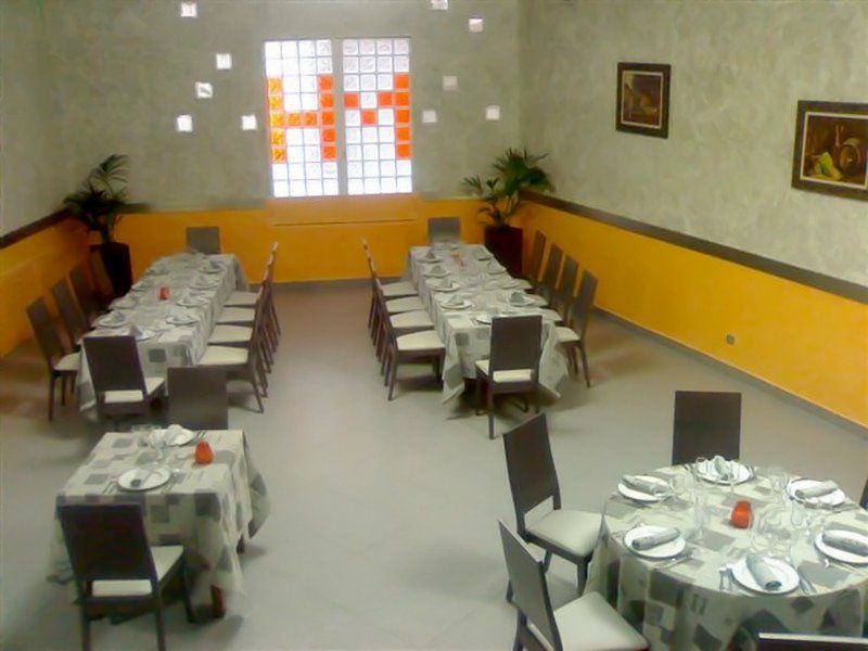 Hotel Hm Alfaro Nhà hàng bức ảnh